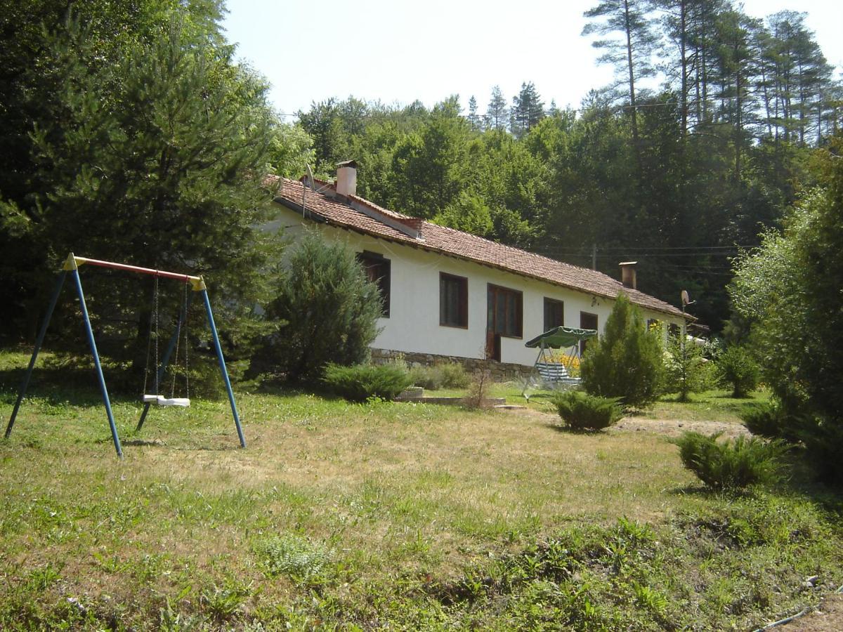 Holiday Home Tanevi Τριάβνα Εξωτερικό φωτογραφία