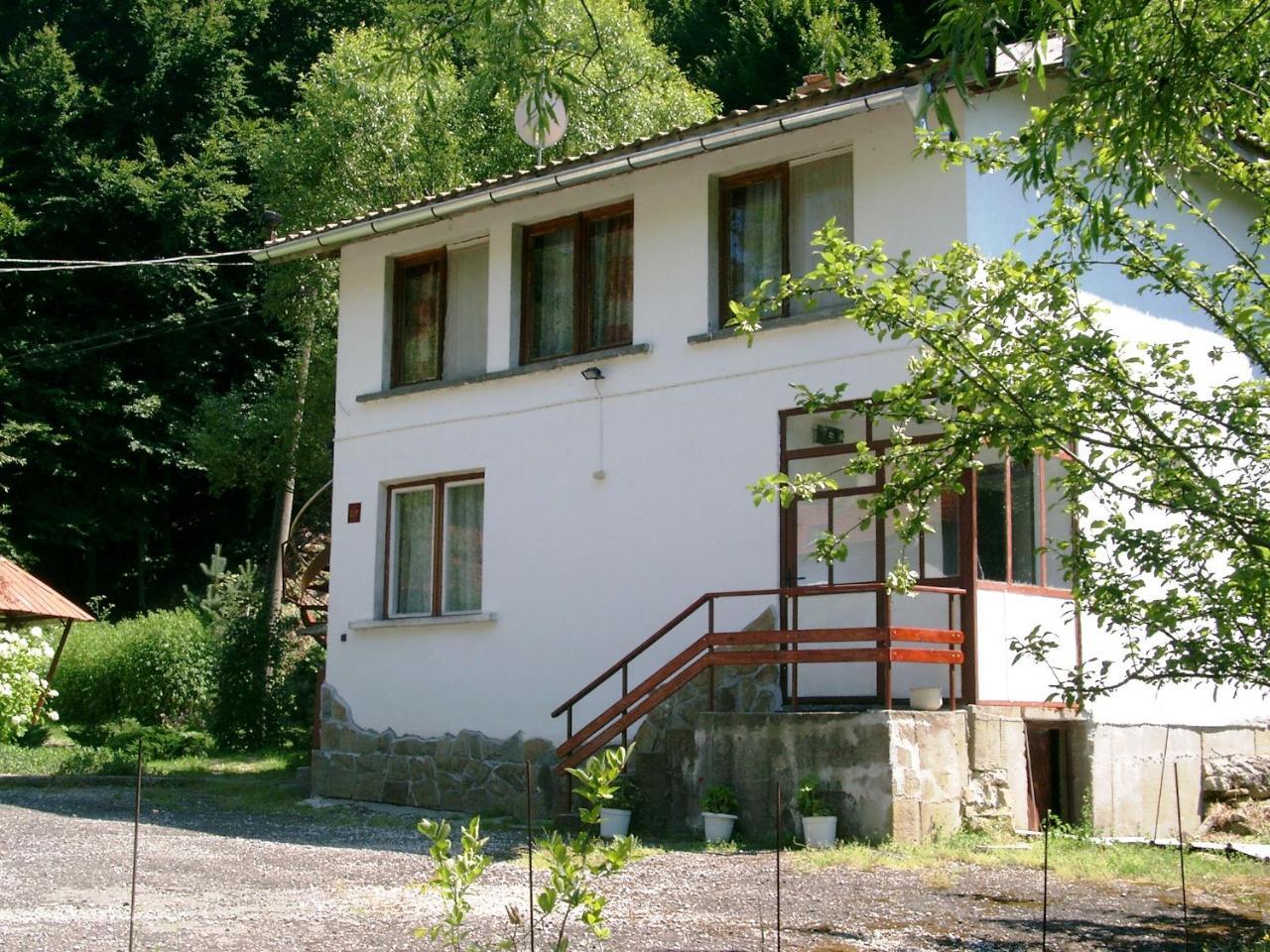 Holiday Home Tanevi Τριάβνα Εξωτερικό φωτογραφία